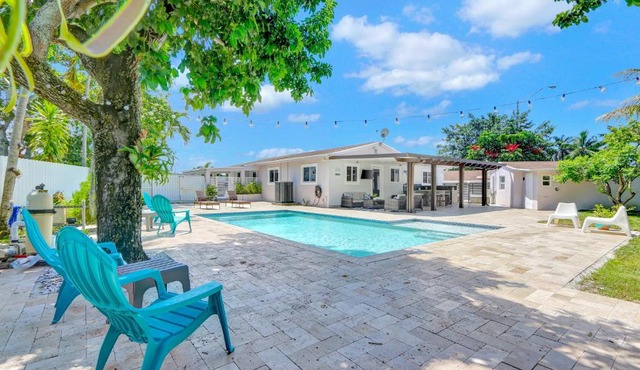 The Gardens - Luxe, Pool, Mins to Hard Rock Stadium