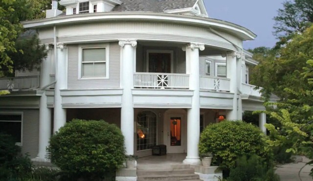 The Garrett House.