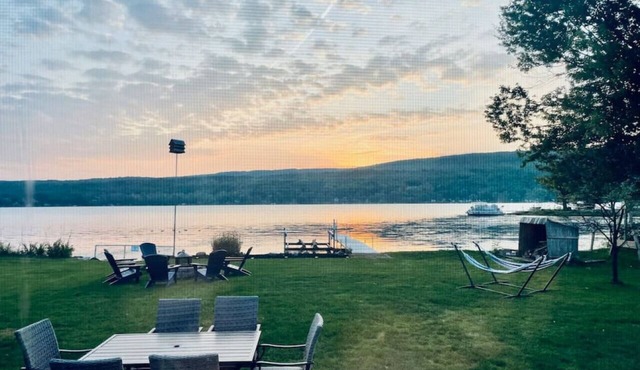 The Garrison on the Lake