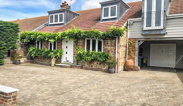 The Gatehouse - UK40089