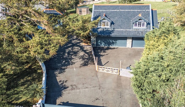 THE GATEKEEPERS COTTAGE - SKERRY VORE in Llandudno Junction