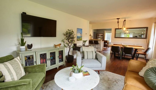 The Gateway House- Epic View and Yard