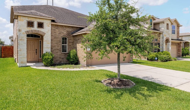 The Gateway; Lovely 3-bedroom house with sleeping area in Houston