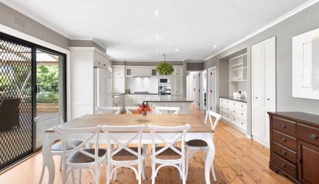 The Gathering House - Sleeps 18