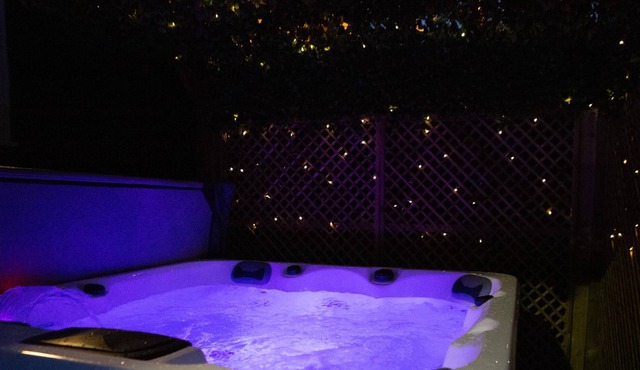 The Gathering @ Liver House - Hot Tub - Near Liverpool