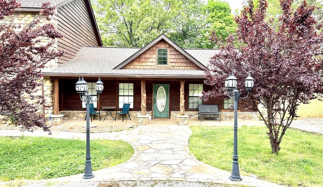 The Gathering Place! 806 Massey Ave. New Nightly Rental