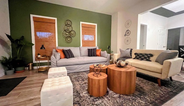 The Gathering Place - 10 min Yellow Springs - 15 min Dayton Air Force Museum