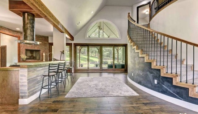 The Gathering Spot: Creekside Stay & Event Venue