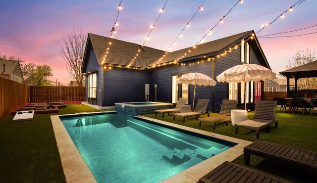 The Gatsby - 7BR Estate with Pool & Mini Golf