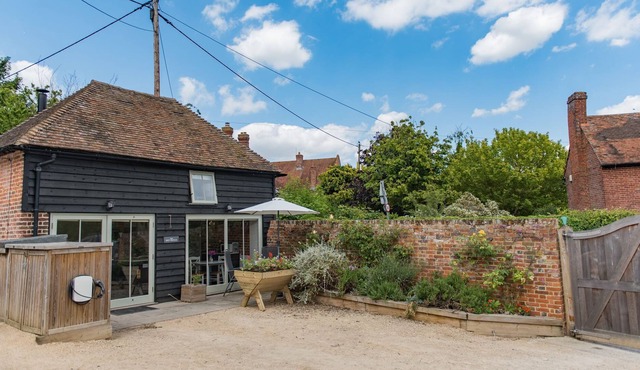 The Nut Hatch - a holiday let that sleeps 2 guests in 1 bedroom