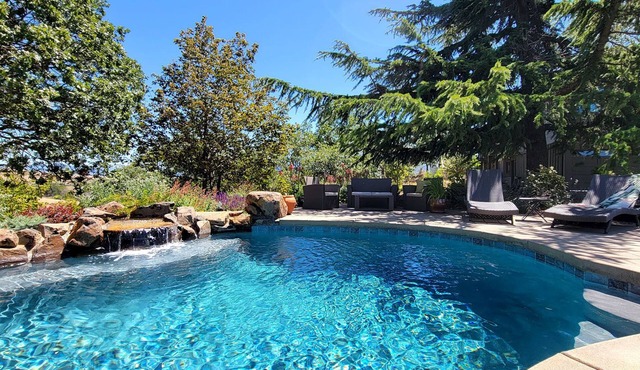The Gem and Cottage of Ashland, Hot tub, Views