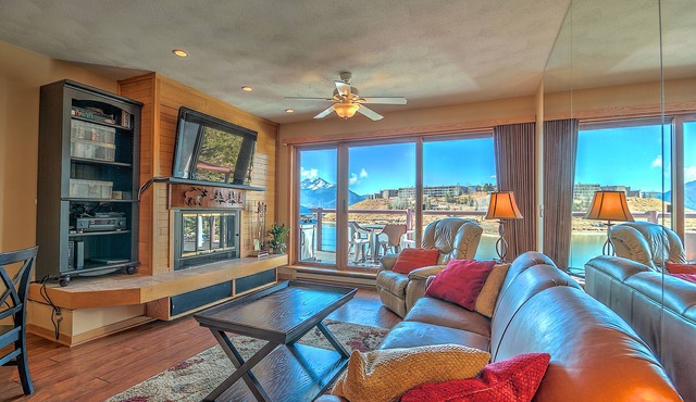 The Gem Of East Bay! Completely Remodeled 2nd Floor Unit With Breathtaking Views