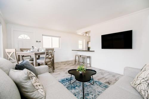 The Gem! Walk or Bike to the Beach, Quality & Comfort