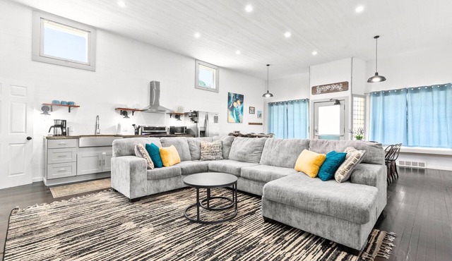 The General Store: 85" TV|Bunk Room|Waterfrront