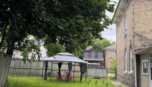 The Georgian; 4 bedroom home, Freshly Decorated for 2026