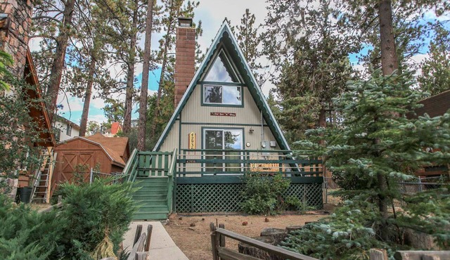 The Getaway - Close to Slopes, Zoo & Golf course, Deck, Barbecue