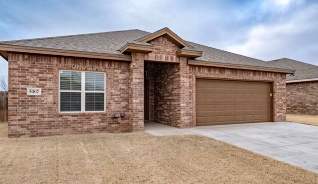 The Getaway -N. Lubbock - 4 Bedroom