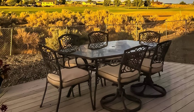 The Getaway on the Green in Sunny Desert Aire, WA