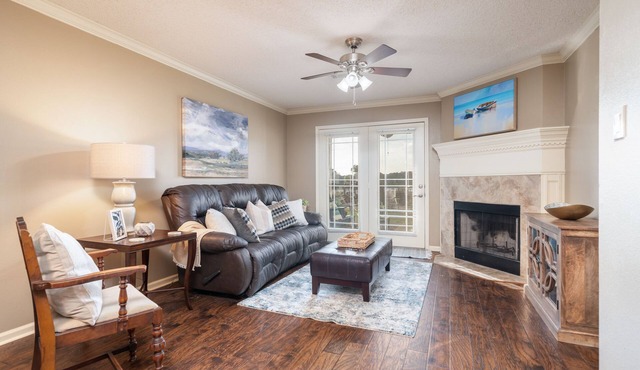 The Getaway.your perfect place to unwind - with hot tub just for guests.