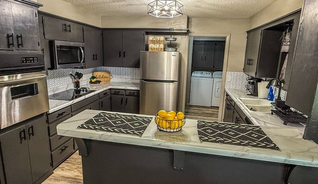 The Gifted Stay @ Seiling - 3BR/2BA In The Heart of Western Oklahoma!