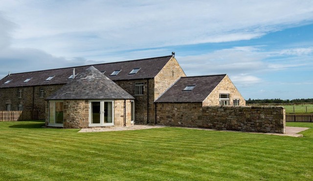 THE GINGAN & THE GRANARY - 6 miles from Corbridge, sleeping 12