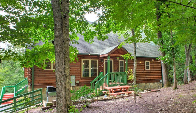 The Ginger Fox Log Cabin w/Resort Perks | Lake Lure