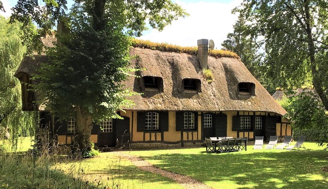 The Gite de l'Aselle. Authentic Norman cottage between the Seine and Bray