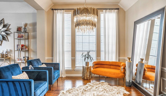 The Glam House 10mi from AT&T Stadium