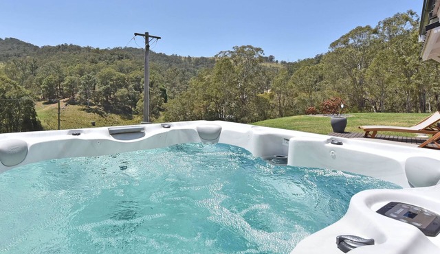 The Glass Ceiling 360 degree Mount View Hideaway