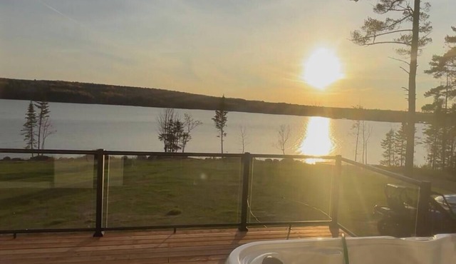 The Glass House on the Headpond-180' of waterfront with dock,boat launch&hot tub