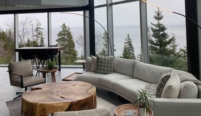 The Glass House - Inspiration on the Ocean