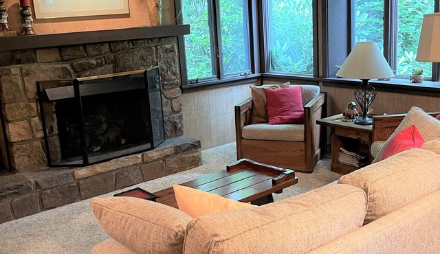 The Glen Condominimums 2/2. Golf course views! Rented by Sugar Mtn Lodging