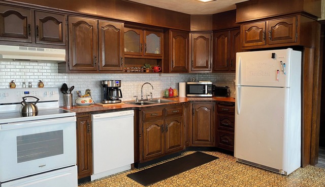 The Glen! Country living at its best, but close to amenities. n