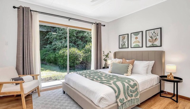 The Glenalvie Sprawling Serenity in Adelaide Hills