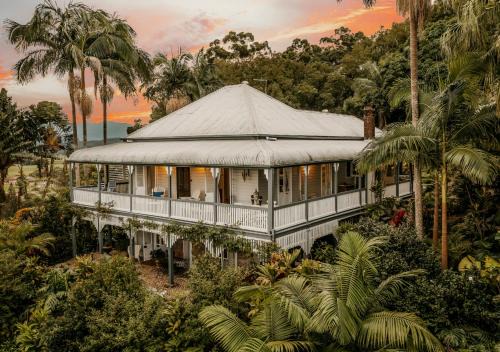 The Glenelg Whole Residence