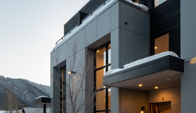 The Glenwood Townhouse Private 5 Story Luxury Residence in Downtown Jackson!