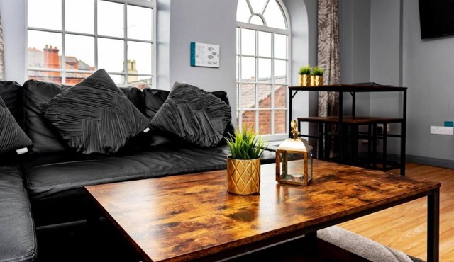 The Glyndwr - Berwyn House - Central Wrexham - Sleeps Up To 6