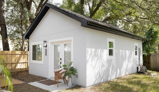 The Gojjo Tiny House Walkable Retreat