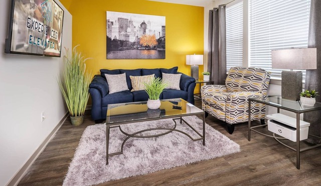 The Golden City, Gym - Pool - Fast Internet - Fully Stocked - BWI - New Listing