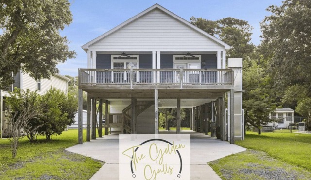 The Golden Gulls -Roomy 3BR/2BA, near shops, food, & beach-golfcart rental