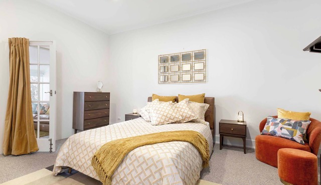 The Golden Key Henley Beach