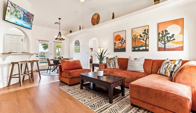 The Golden Oasis : Pool & Game Room n4BDRM 3BATH 12BED