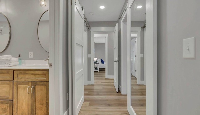 The Golden Retreat| 2 Master Suites| Remodeled