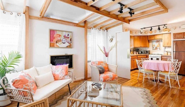 The Golden Suite: themed getaway!
