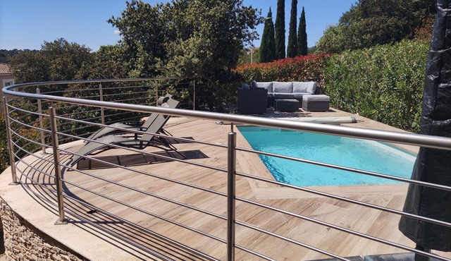 The golf house. Air-conditioned villa with swimming pool.