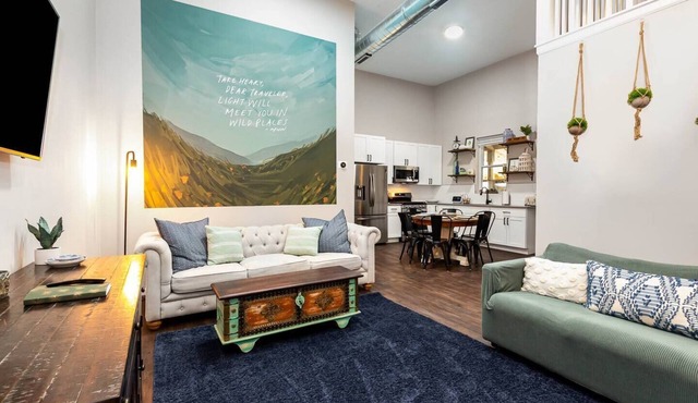 The Good Farm: Barn BnB on 44 acres near Lake Mich