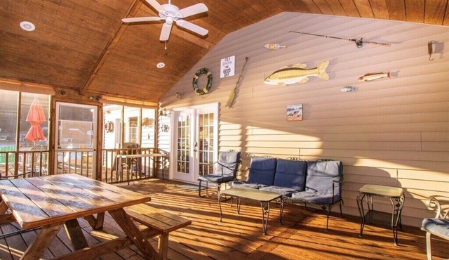 The Good House -Lake Lanier Lakefront, Canoe/Kayak