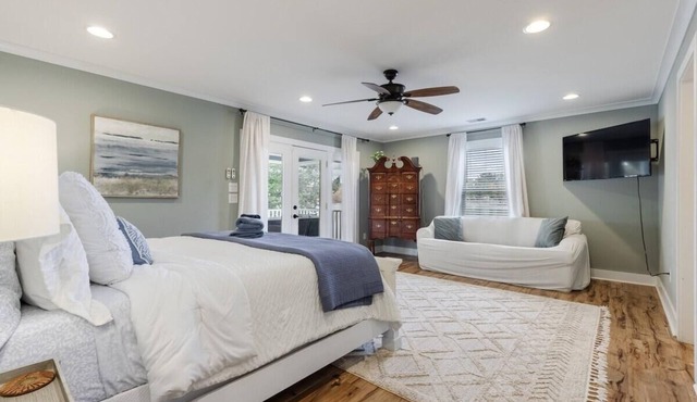 The Good Life Lake House