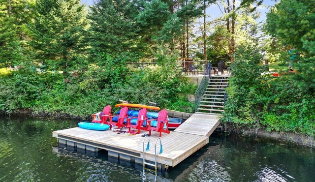 The Gordon's River Cabin-Custom Log Home The perfect family getaway!