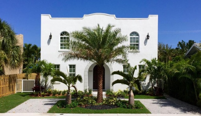 The Grace FitzPatrick Luxury 4bd 4ba with Pool